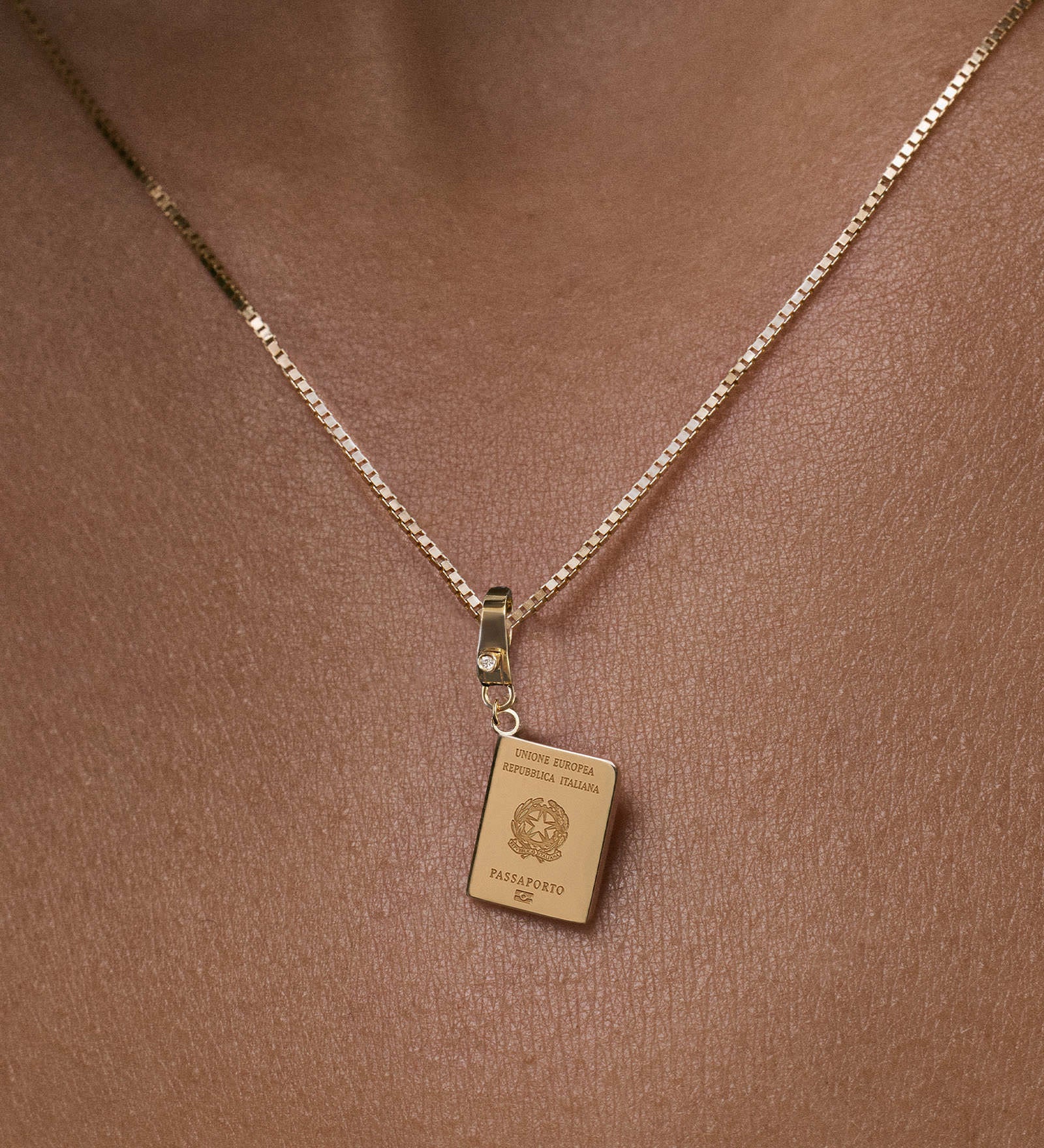 Kinn - Italian Heritage Passport Charm