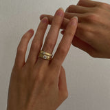 Kinn - Petite Classic Solis Ribbed Ring Diamond