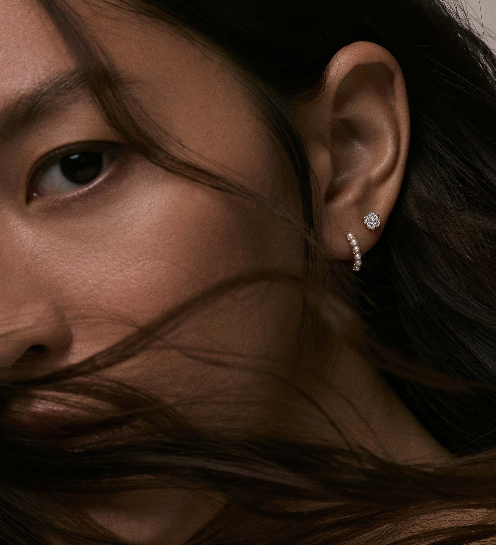 Kinn - Marina Pearl Huggie Earrings