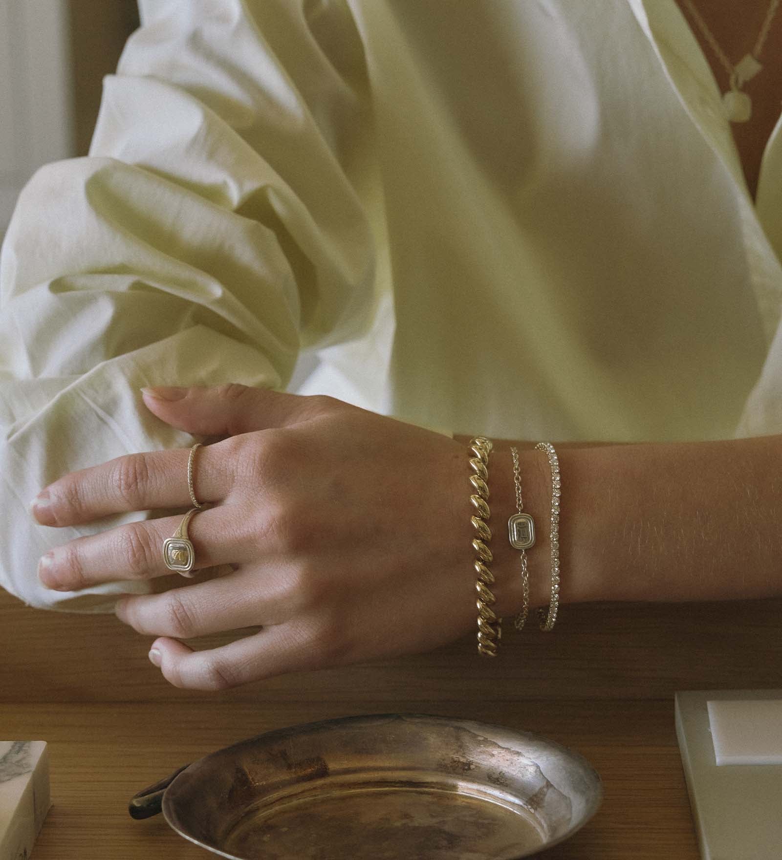 Kinn - The Estate Signet Ring Silver