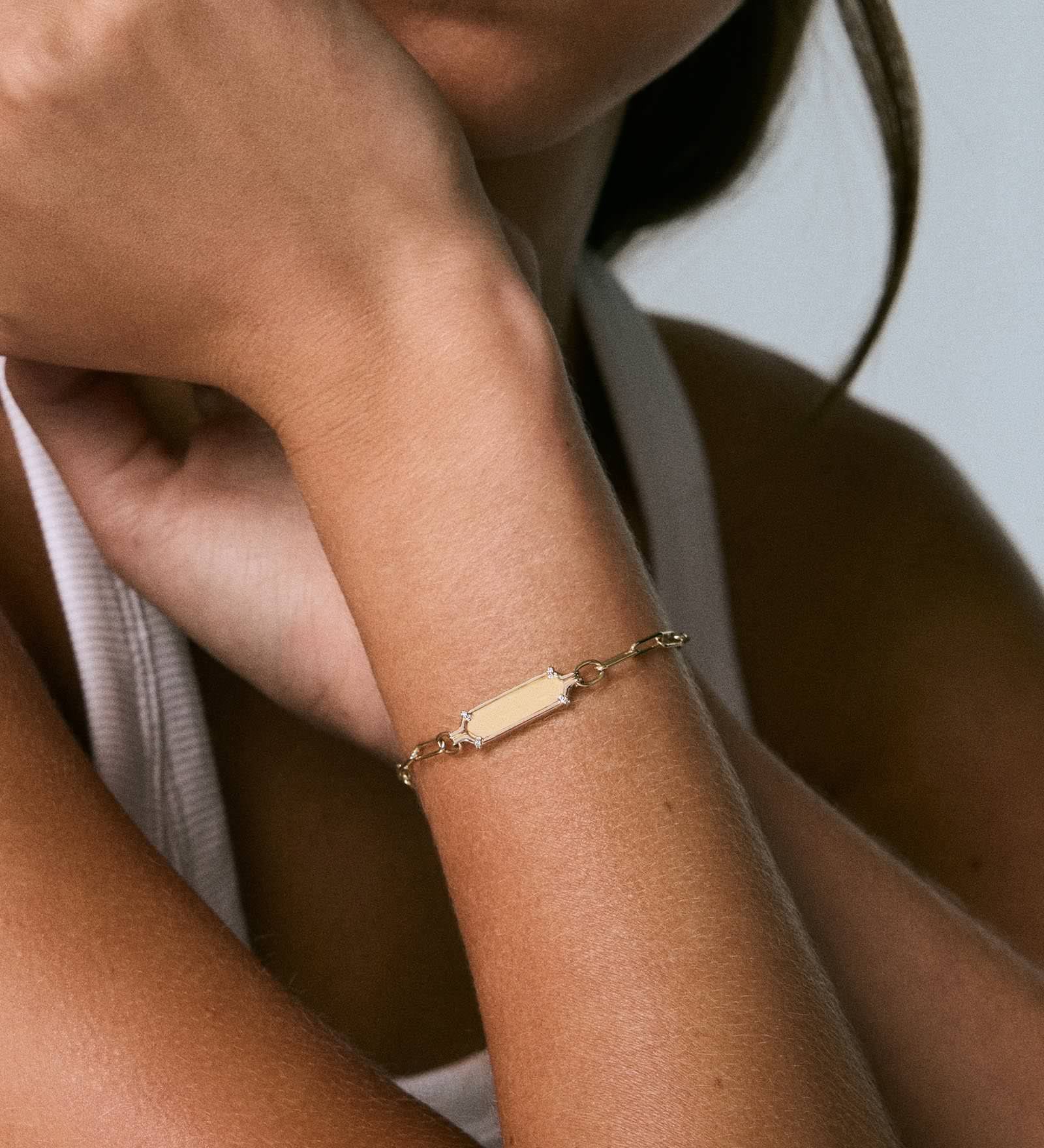 Kinn - Harlow Oval Pavé ID Bracelet