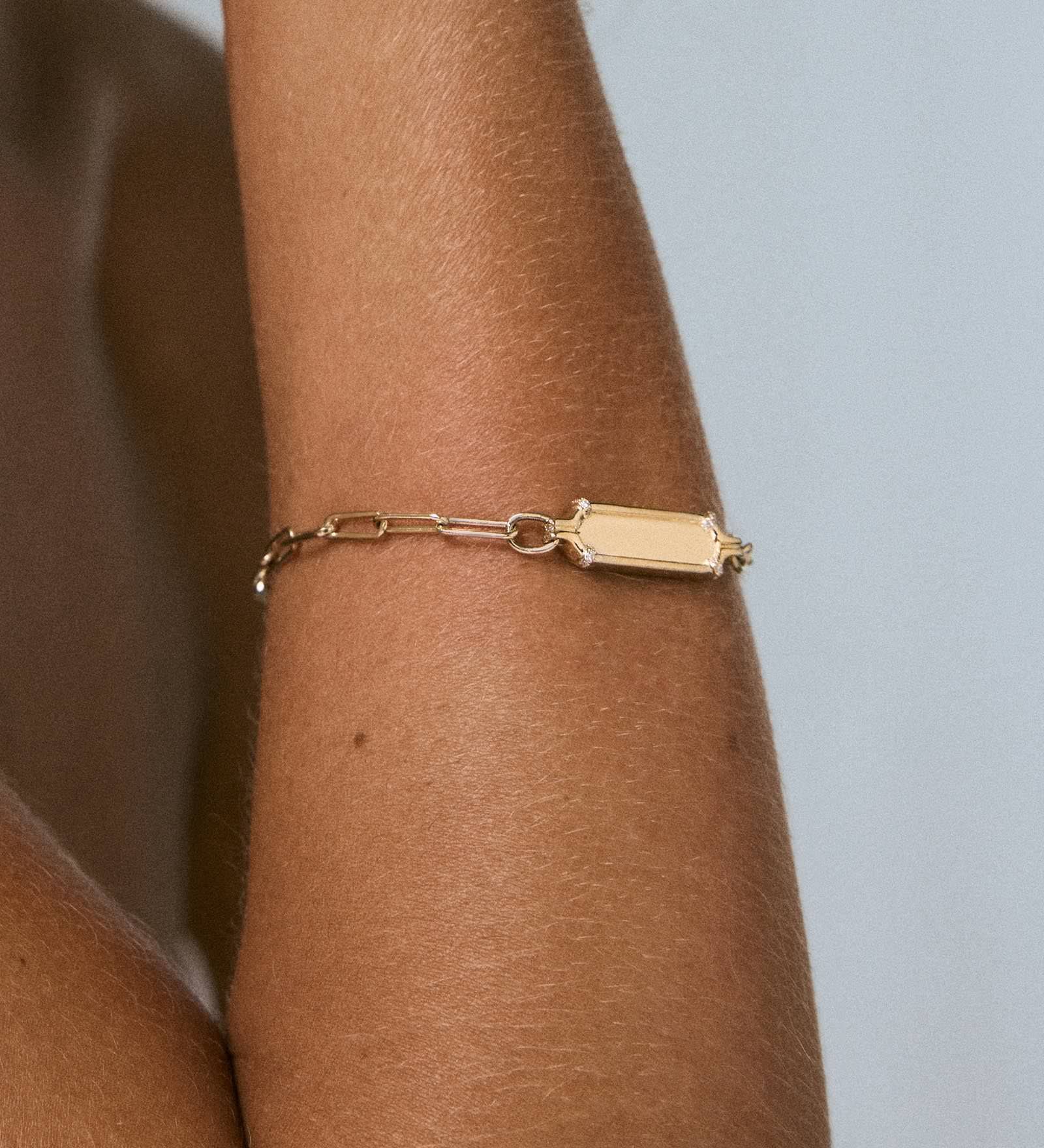 Kinn - Harlow Oval Pavé ID Bracelet
