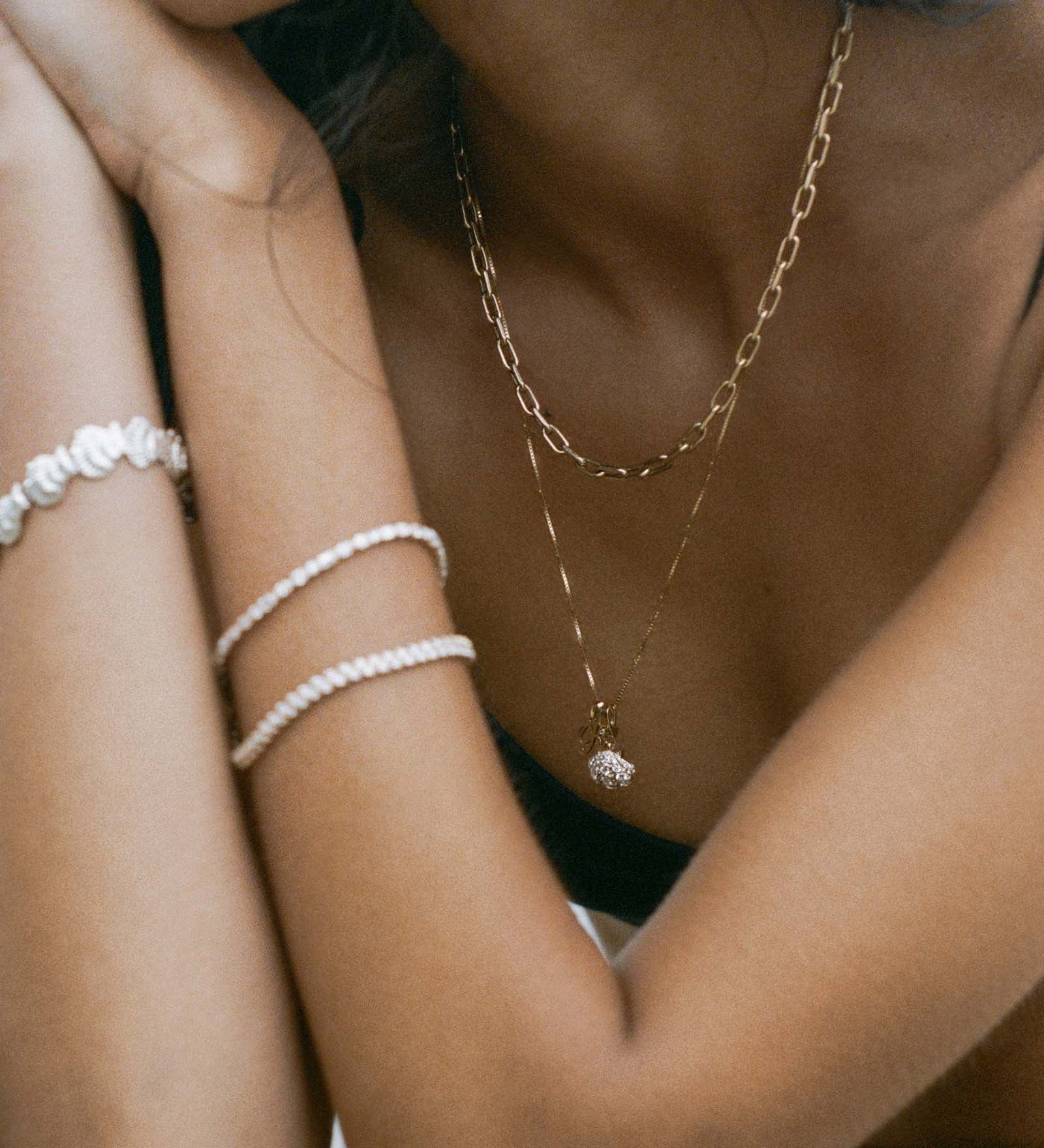 Kinn - Pavé Diamond Shell Charm Necklace