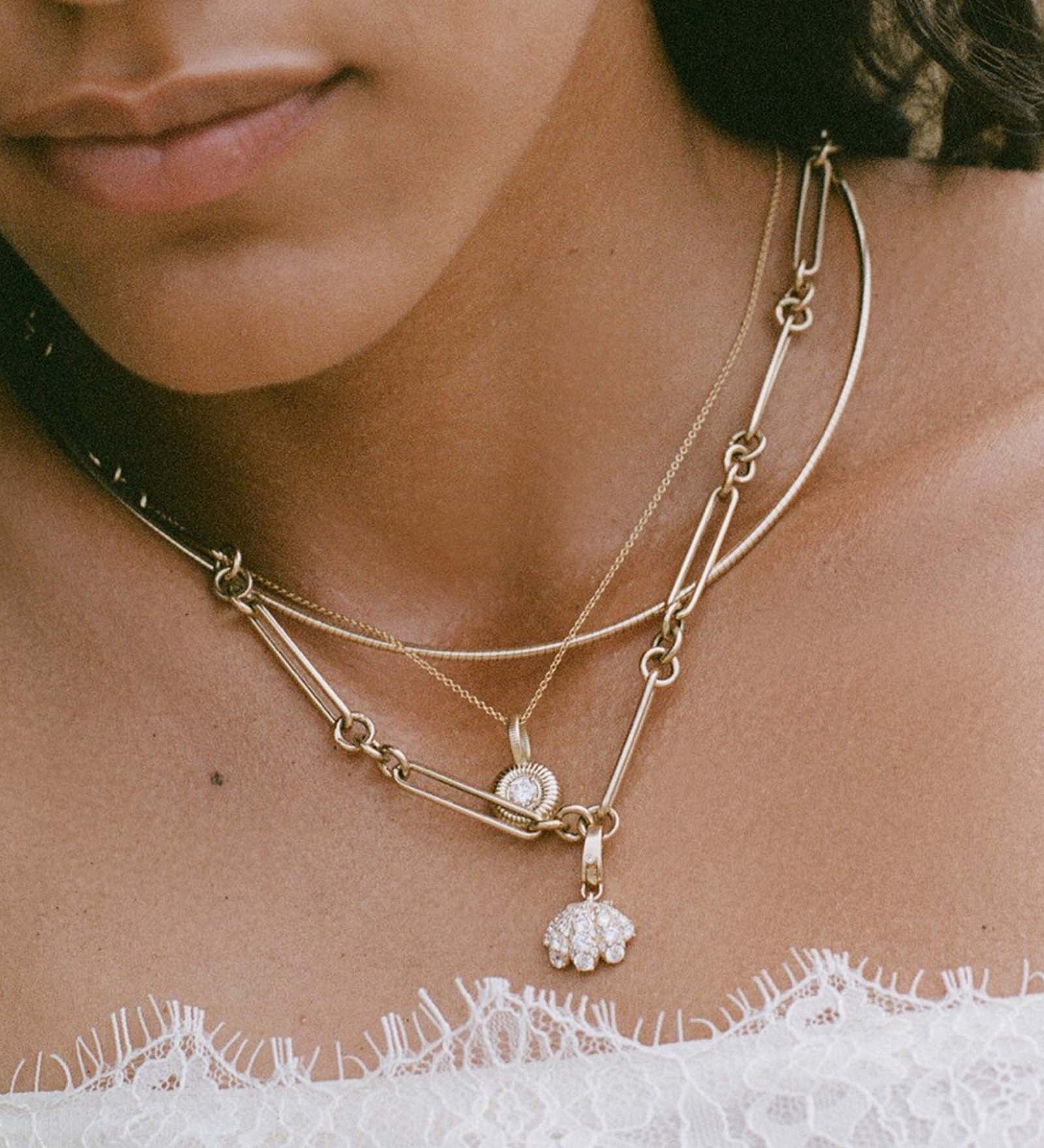 Kinn - Pavé Diamond Shell Charm Necklace