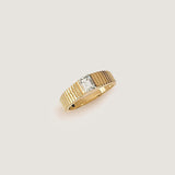 Kinn - Solis Ribbed Ring Emerald Diamond