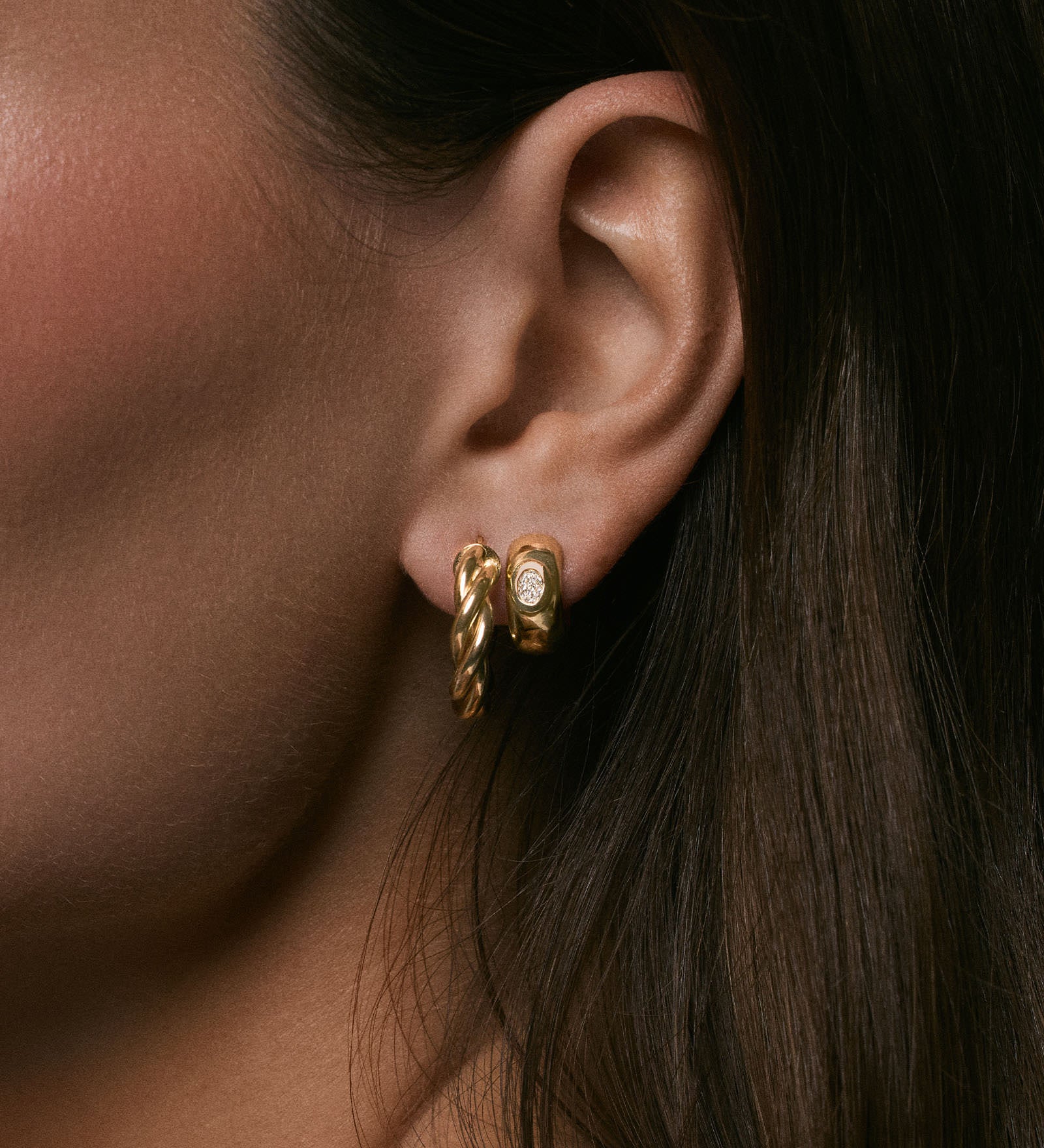 Kinn - Taylor Twist Petite Hoops