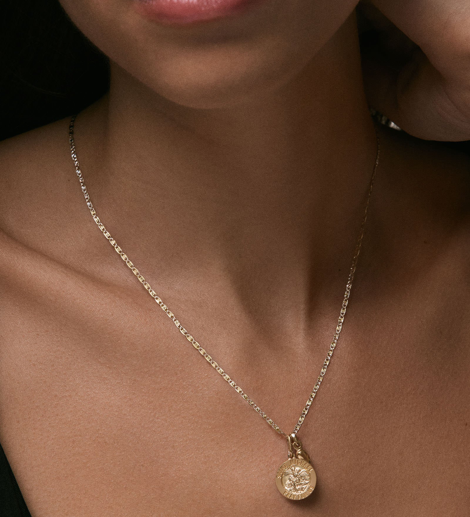 Kinn - Valentino Tri - Color Gold Chain