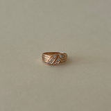 Kinn - Vintage Twist Cubic Zirconia Ring