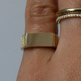 Kinn - Vivian Ribbed Signet Ring