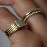 Kinn - Vivian Ribbed Signet Ring