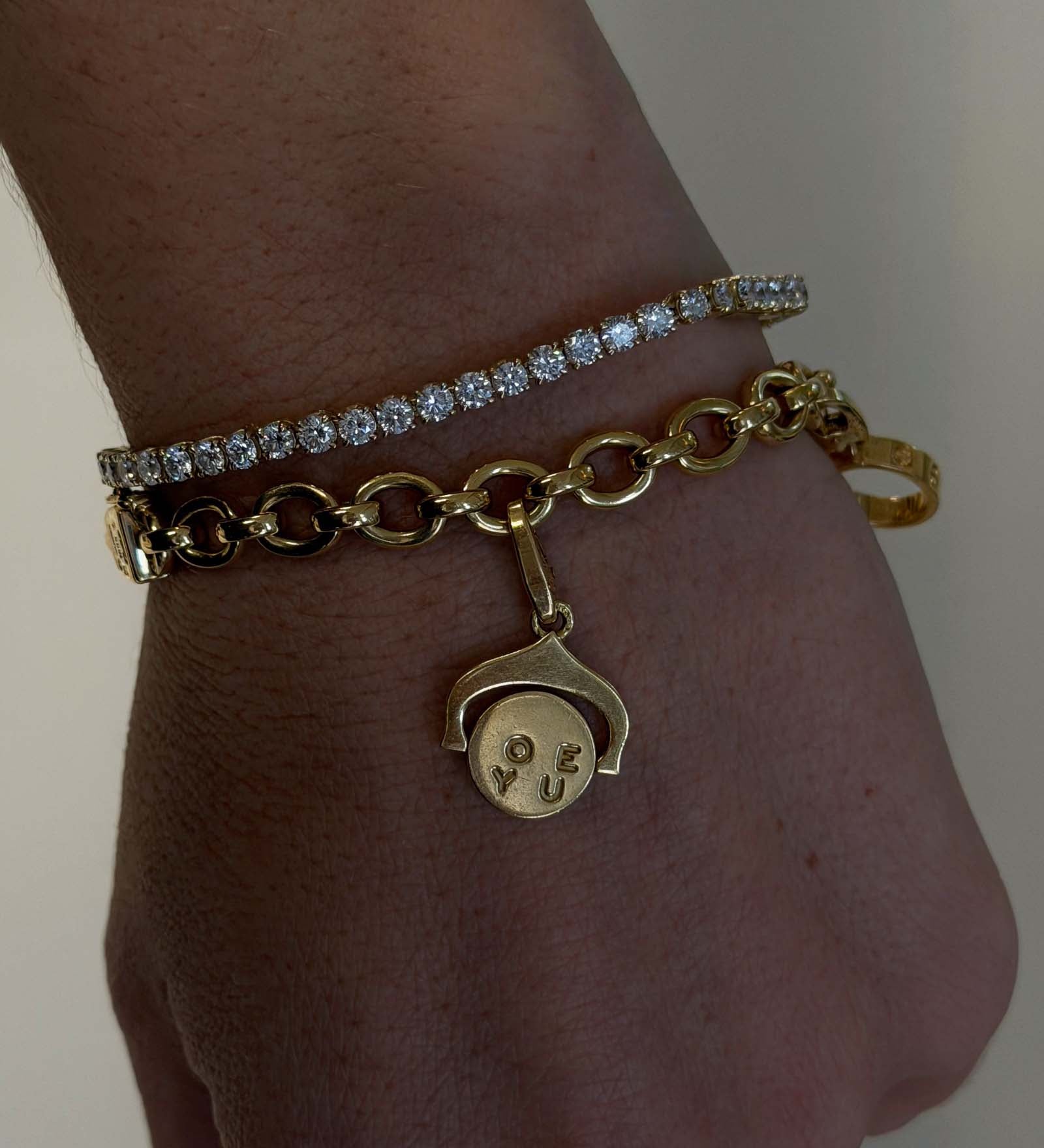 Kinn - Vintage 18k Gold Cartier Charm Bracelet