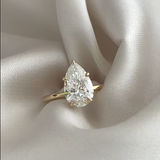 Kinn - Elizabeth Pear Ring Lab Diamond