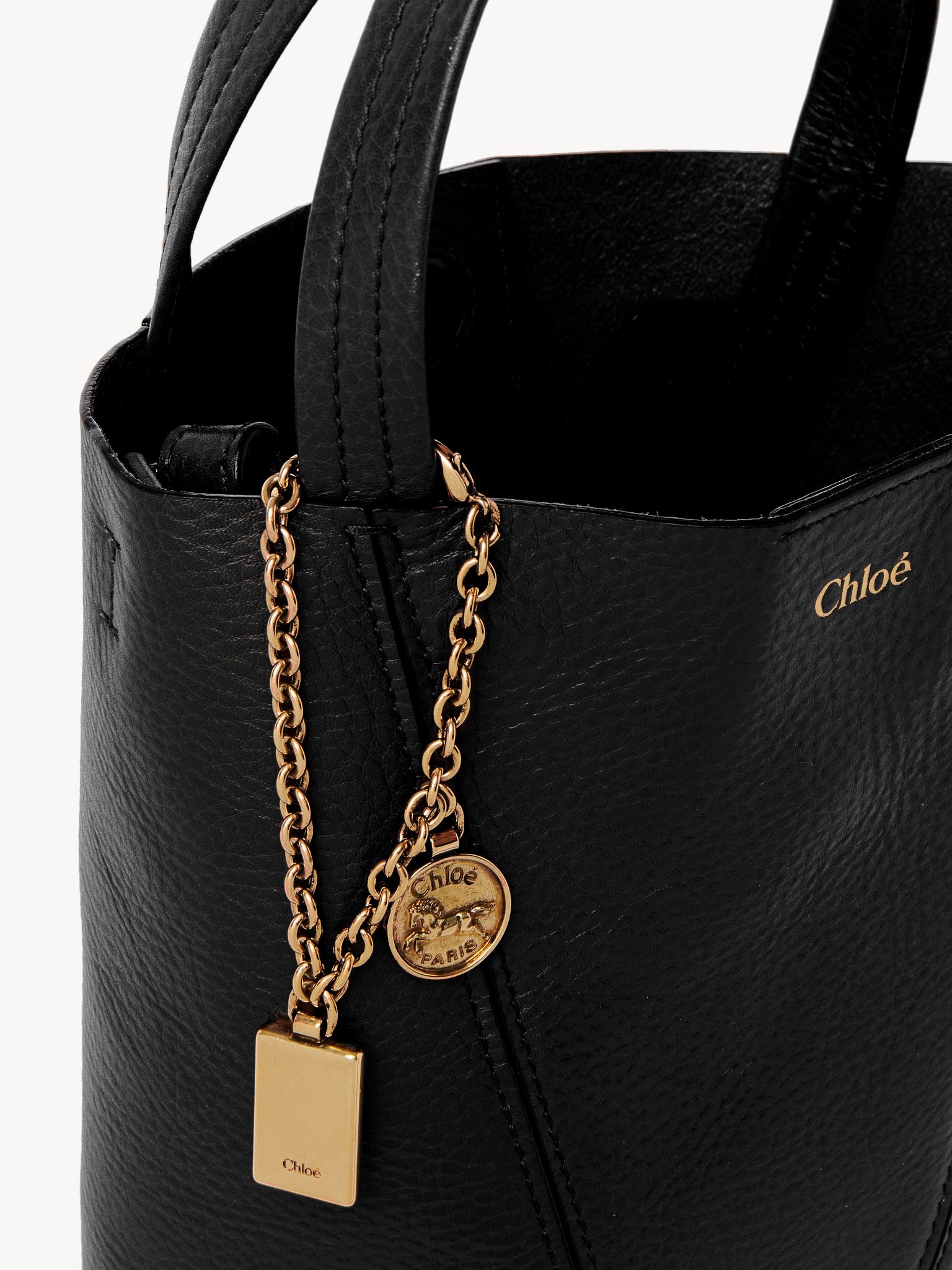 Chloé Chloé - Small Chloé Spin tote bag in grained leather