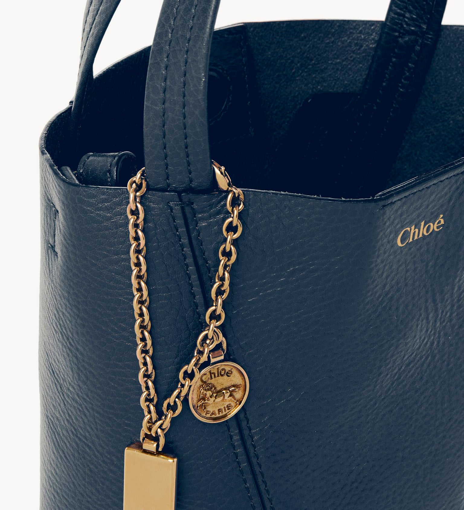 Chloé Chloé - Small Chloé Spin tote bag in grained leather
