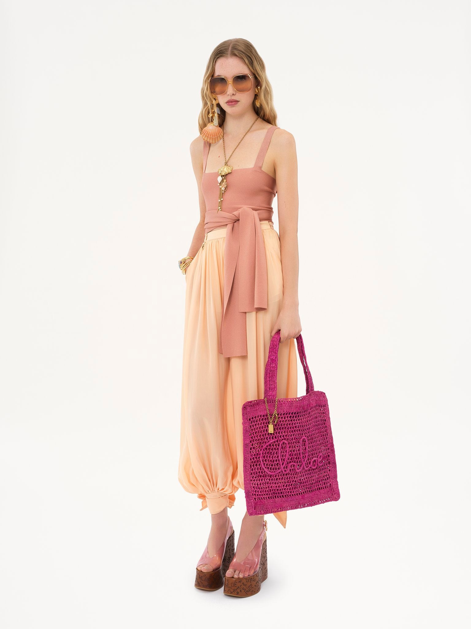 Chloé Chloé - Summer Banana tote bag in raffia