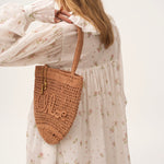 Chloé Chloé - Small Summer Banana tote bag in raffia