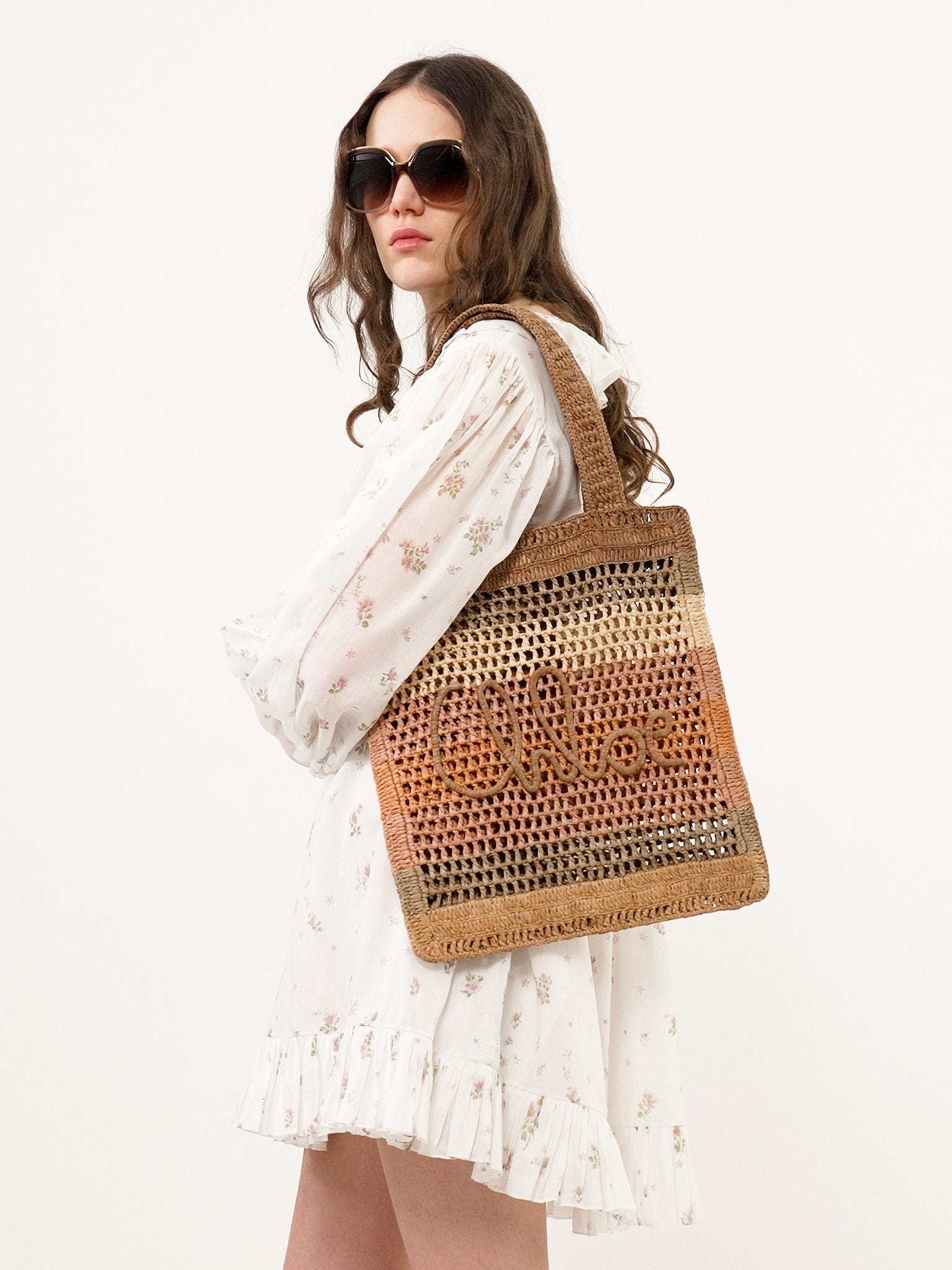 Chloé Chloé - Summer Banana tote bag in raffia