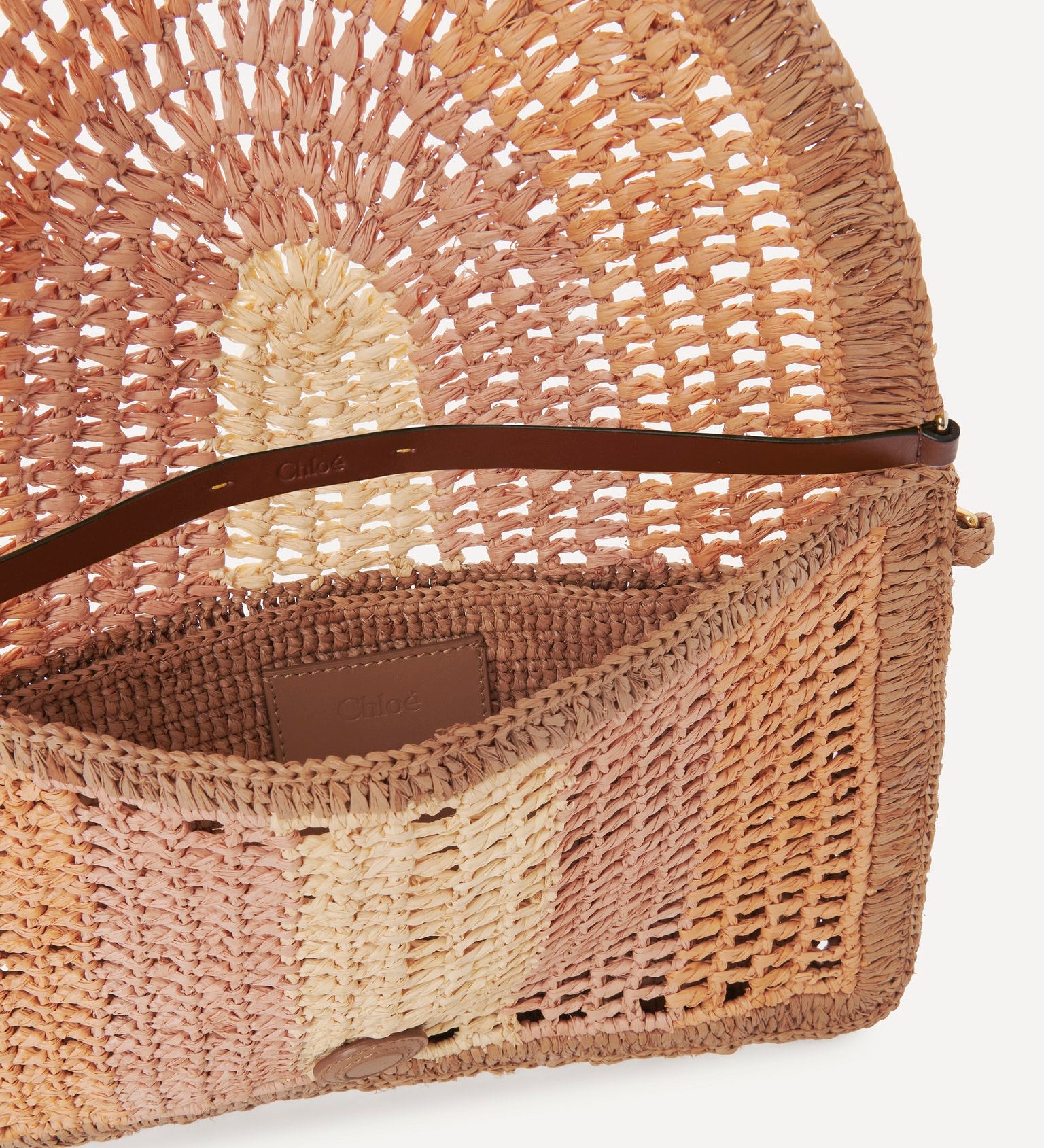 Chloé Chloé - Summer Banana flat pouch with strap in raffia