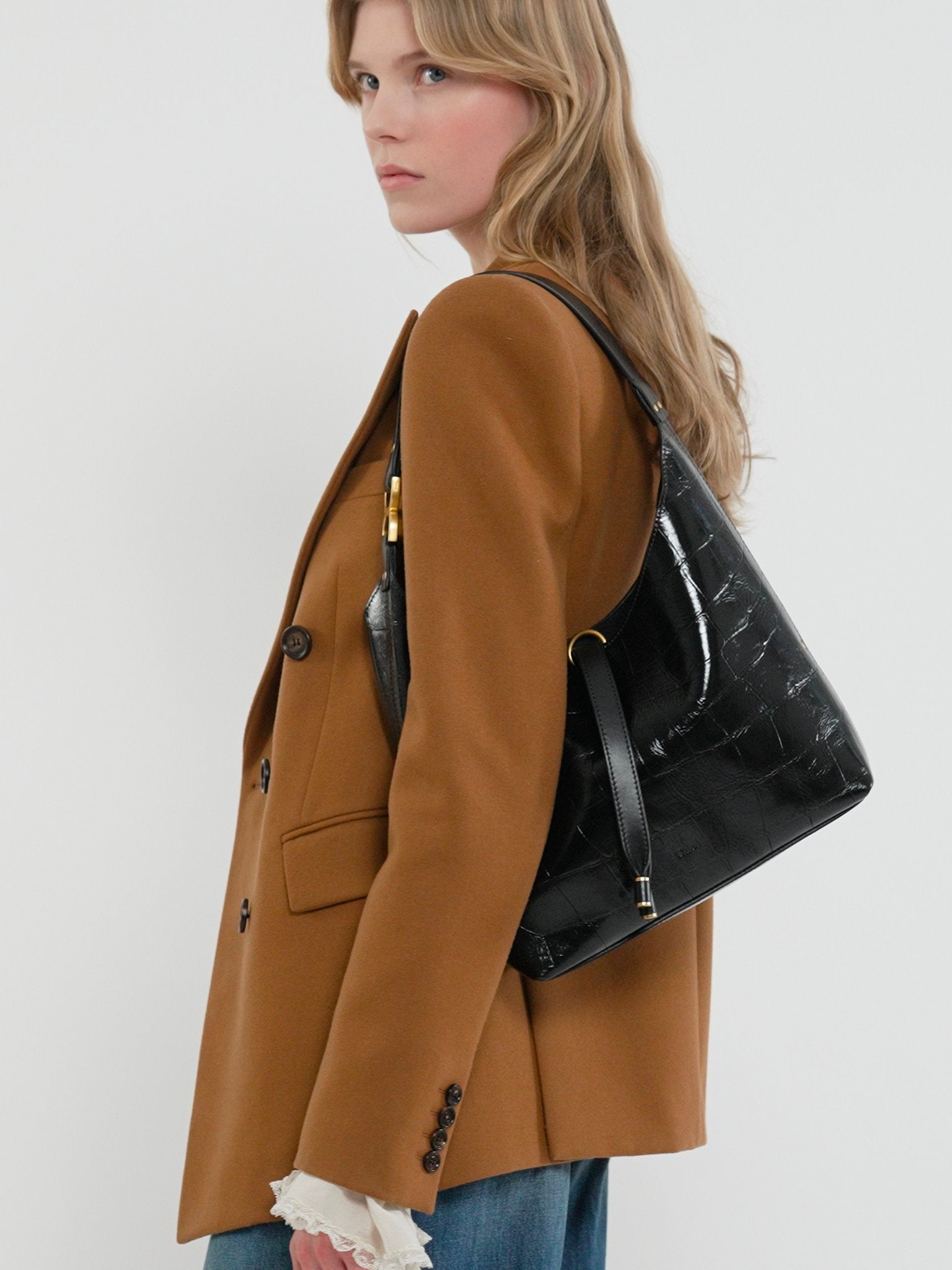 Chloé Chloé - Small Marcie hobo bag in croco-effect leather