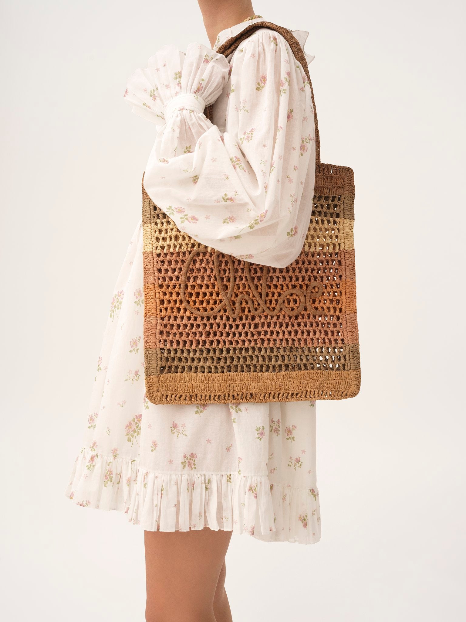 Chloé Chloé - Summer Banana tote bag in raffia