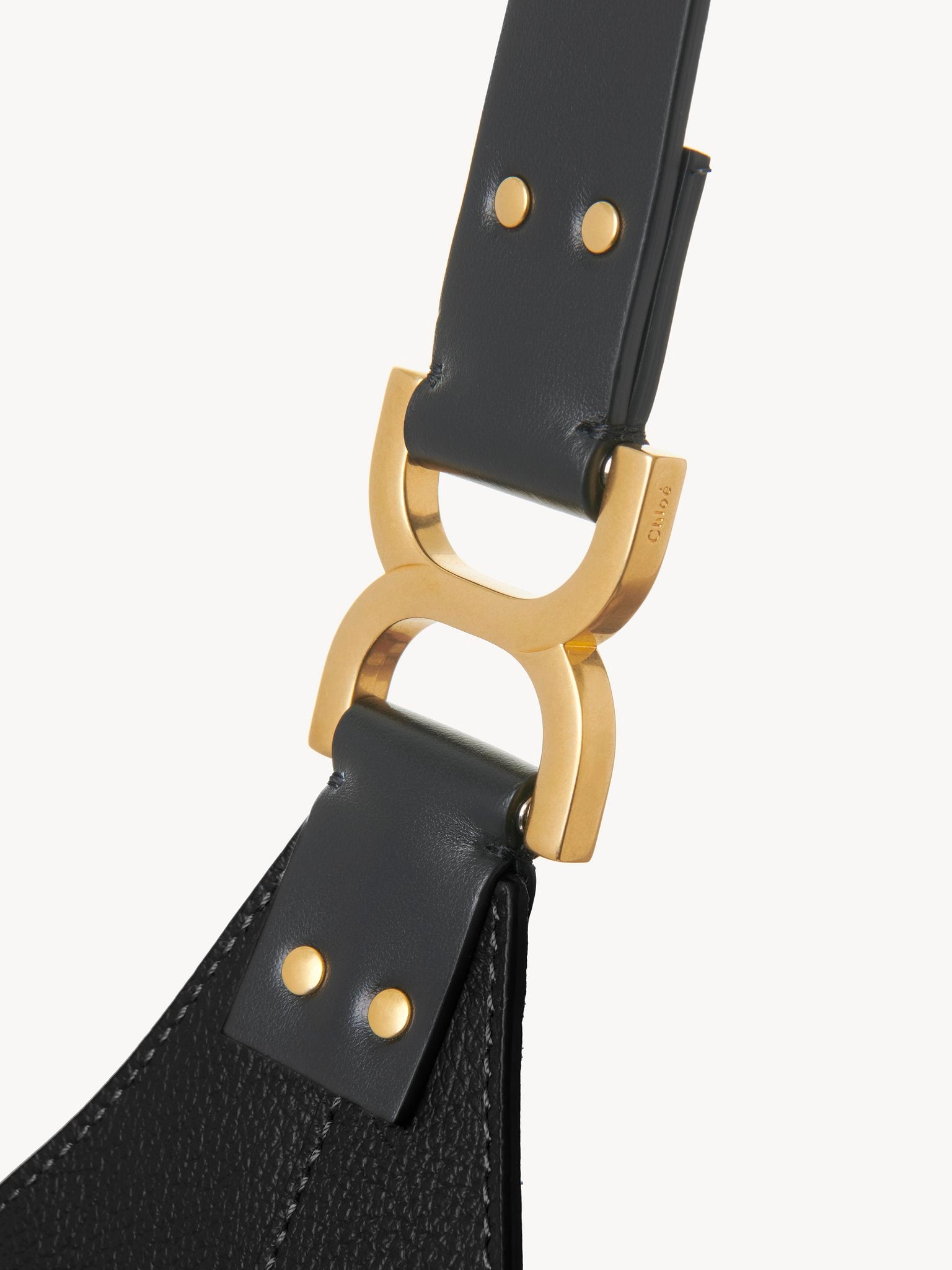 Chloé Chloé - Small Marcie hobo bag in grained leather