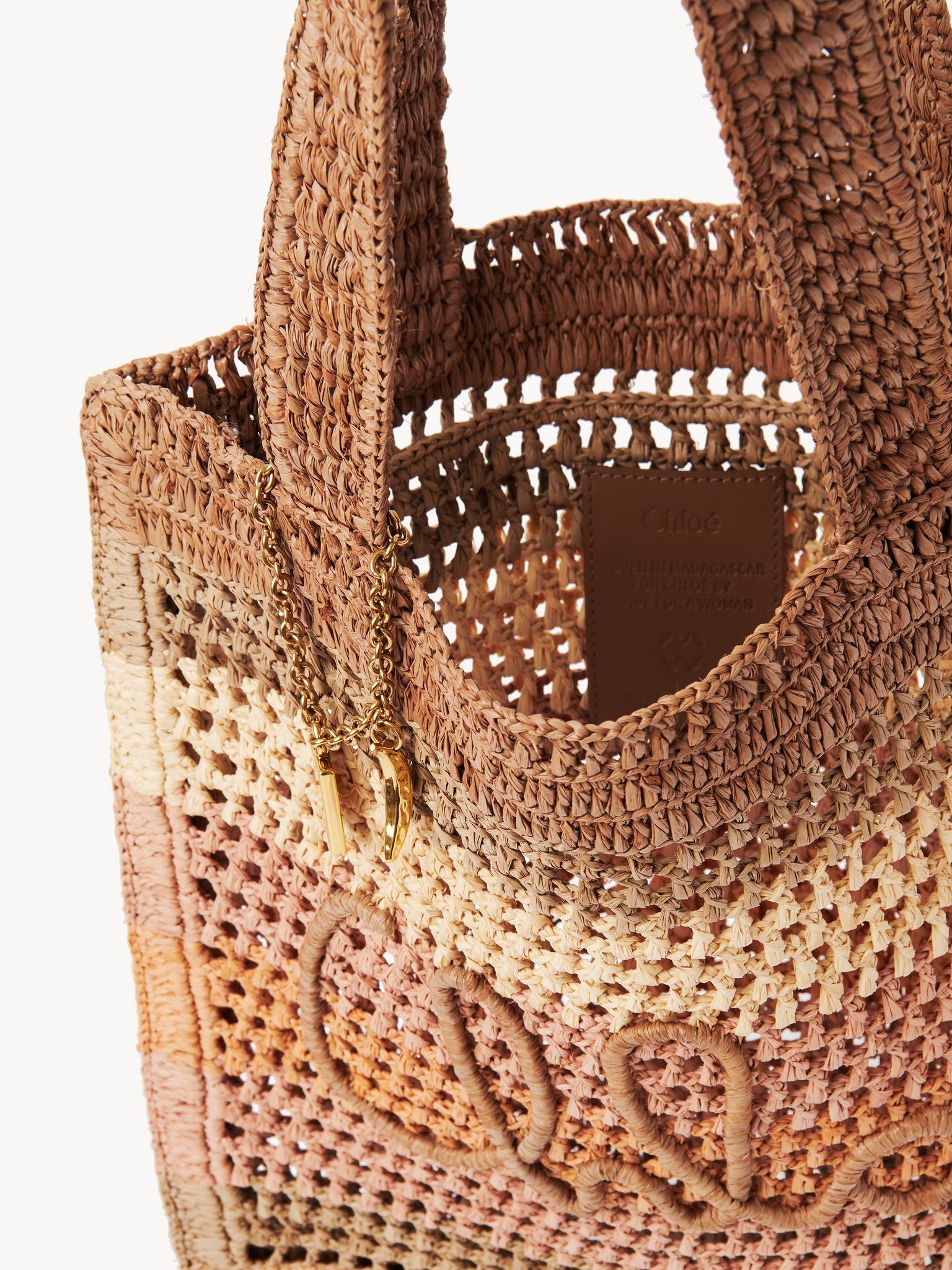 Chloé Chloé - Summer Banana tote bag in raffia