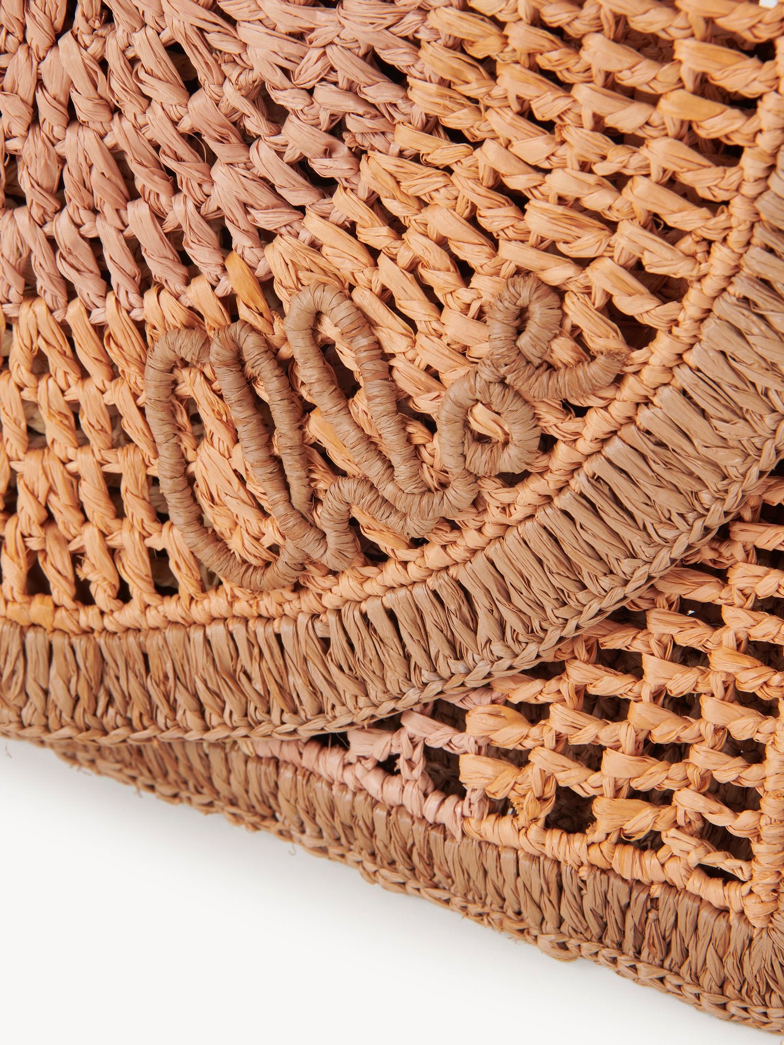 Chloé Chloé - Summer Banana flat pouch with strap in raffia