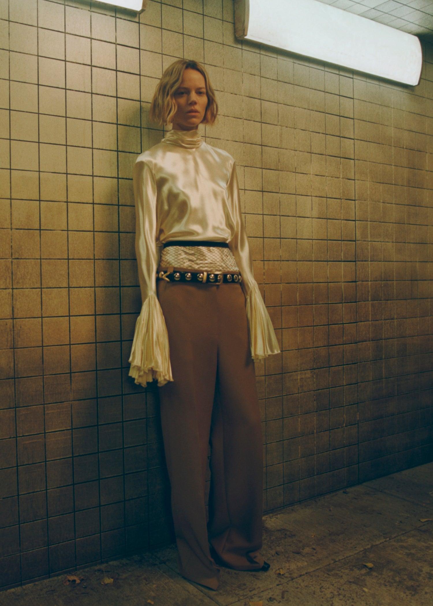 The Amelia Top in Champagne - The Iconic Issue